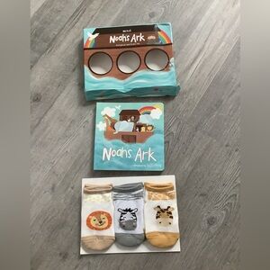 Noah’s Ark Storybook & Socks Gift Set for Infants 0-12